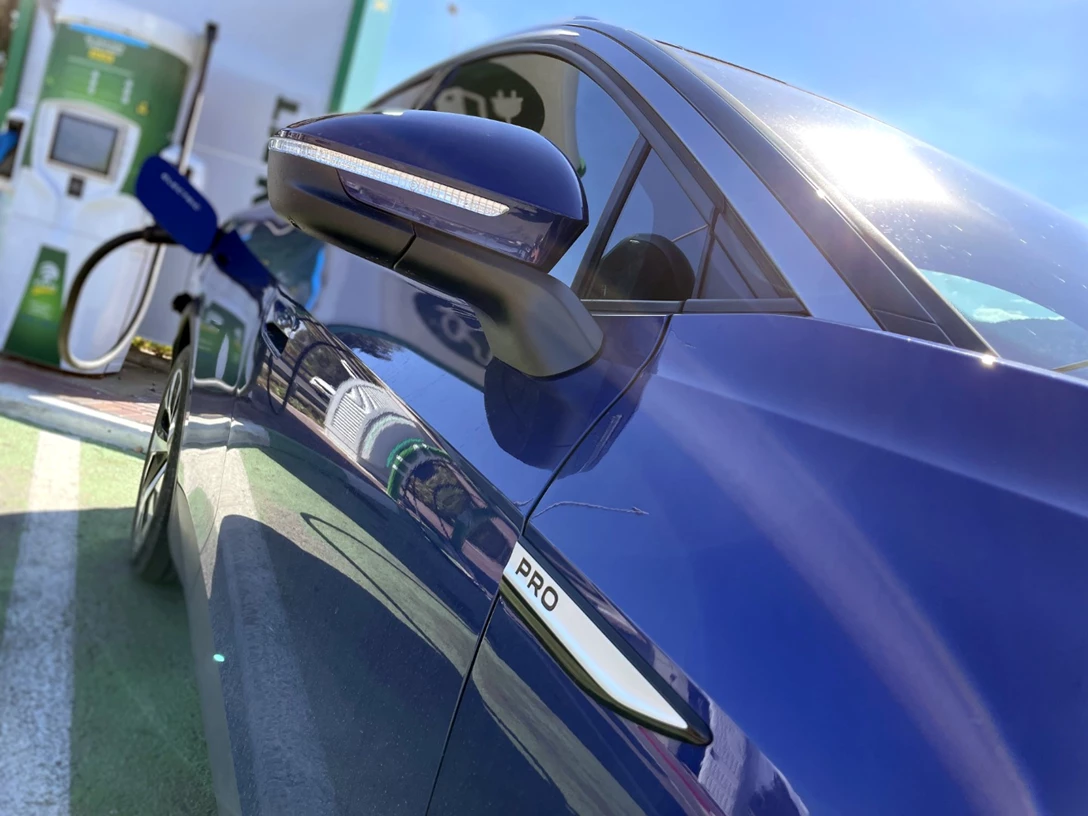 1672093-ID4 - 65-min.jpg