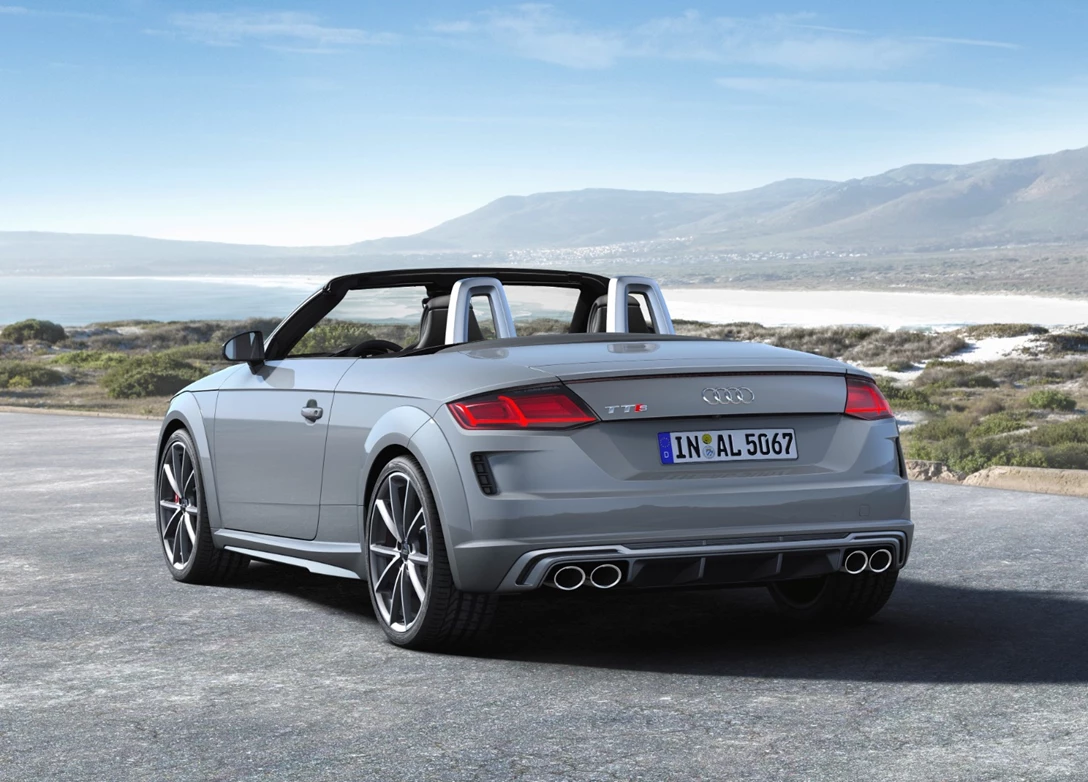 1678396-Audi-TT-Coupe-2023-07.jpg