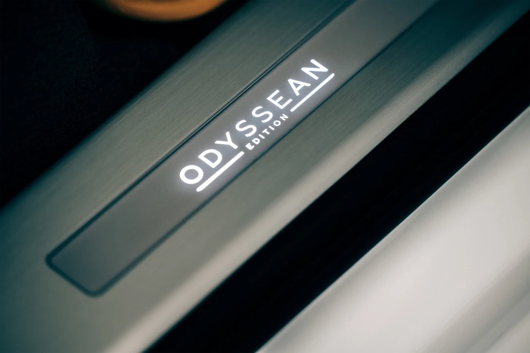 1670585-Bentayga Odyssean - 14.jpg