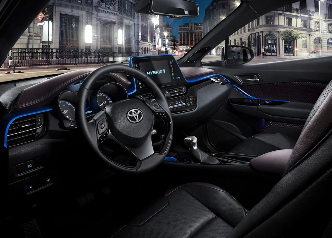 1638268-Toyota-C-HR-2018-07.jpg