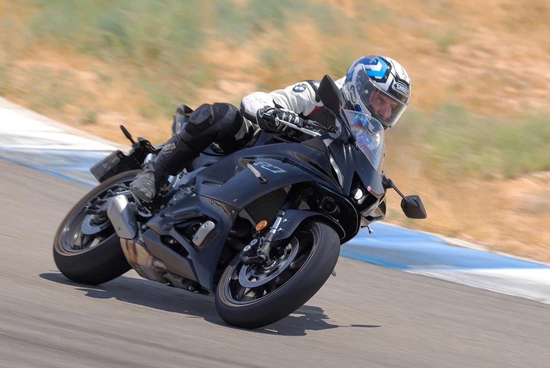 1671929-cushmaro r7 -005.jpg