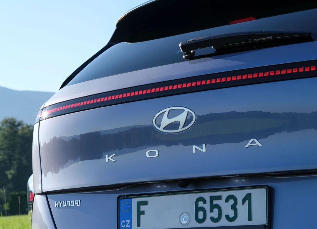Hyundai-Kona-EV-2026-14.jpg