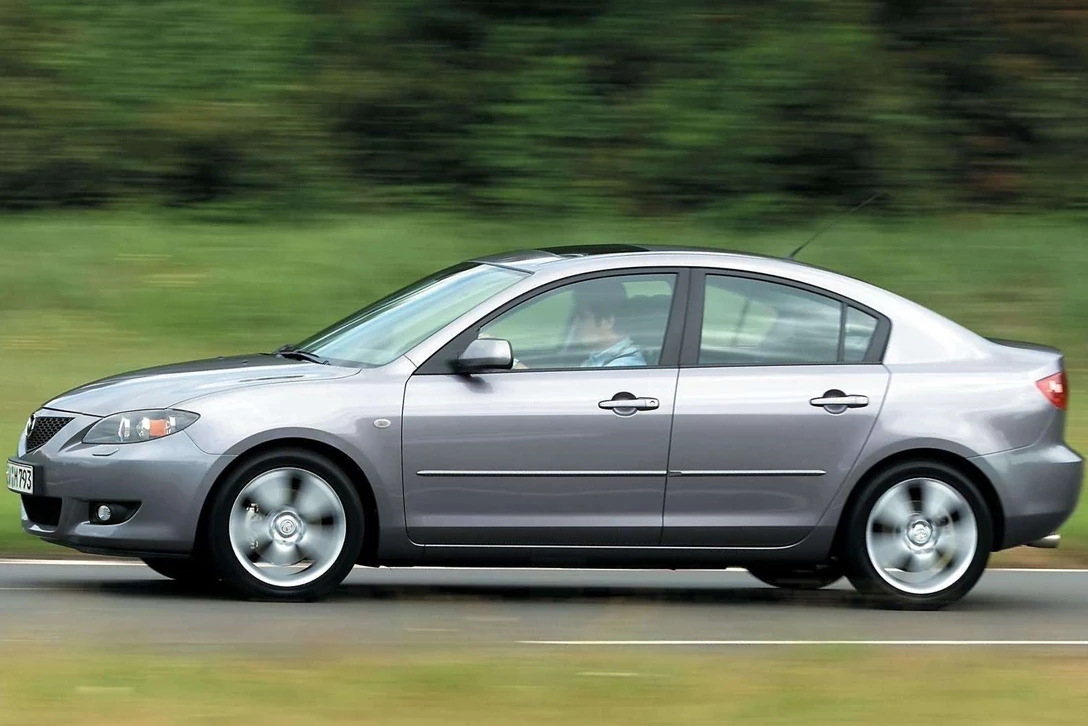 1597963-Mazda-3_Sedan-2004-1600-05.jpg