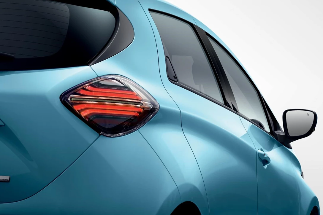 1618063-21227964_2019_-_New_Renault_ZOE.jpg