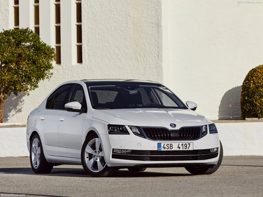 1609235-Skoda-Octavia 1.jpg