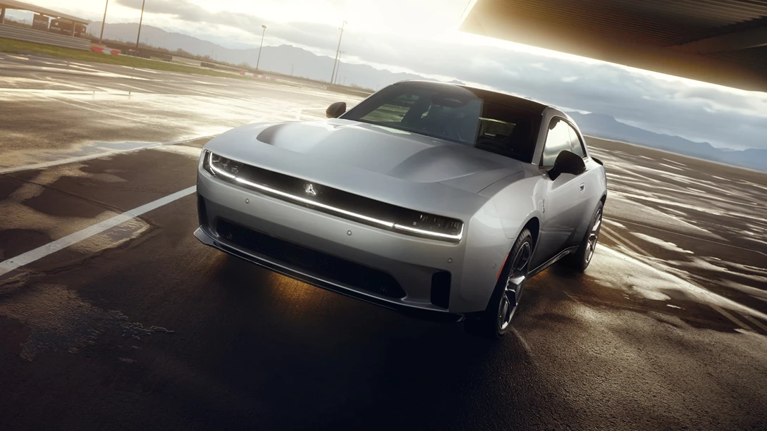 1693954-All-new2024DodgeChargerDaytonaScatPack-min.jpg
