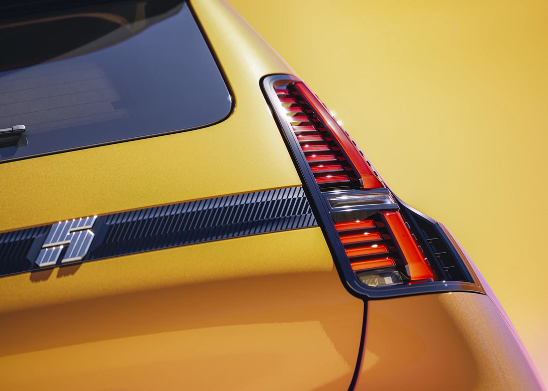 Renault 5 E-Tech electric-2025-13.jpg