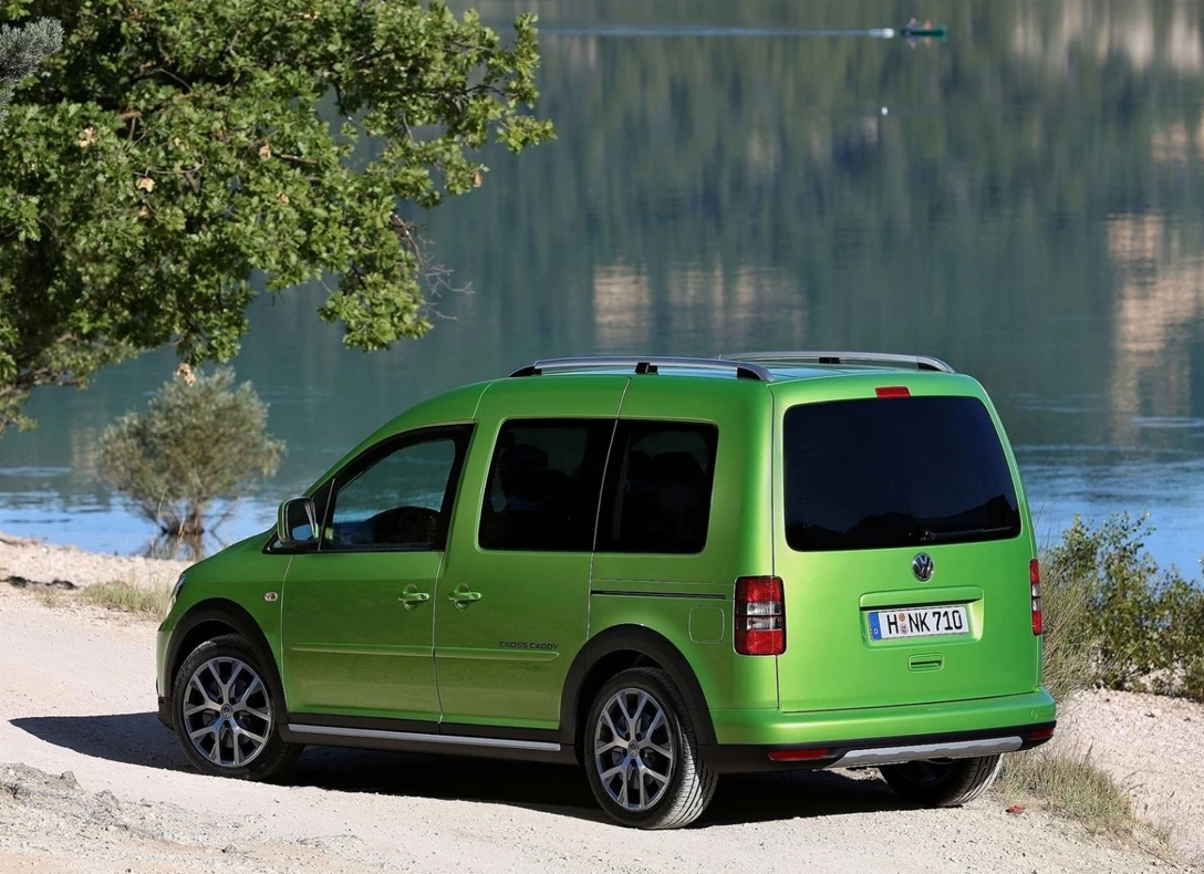 1601682-Volkswagen-Caddy_Cross-2013-1600-04.jpg