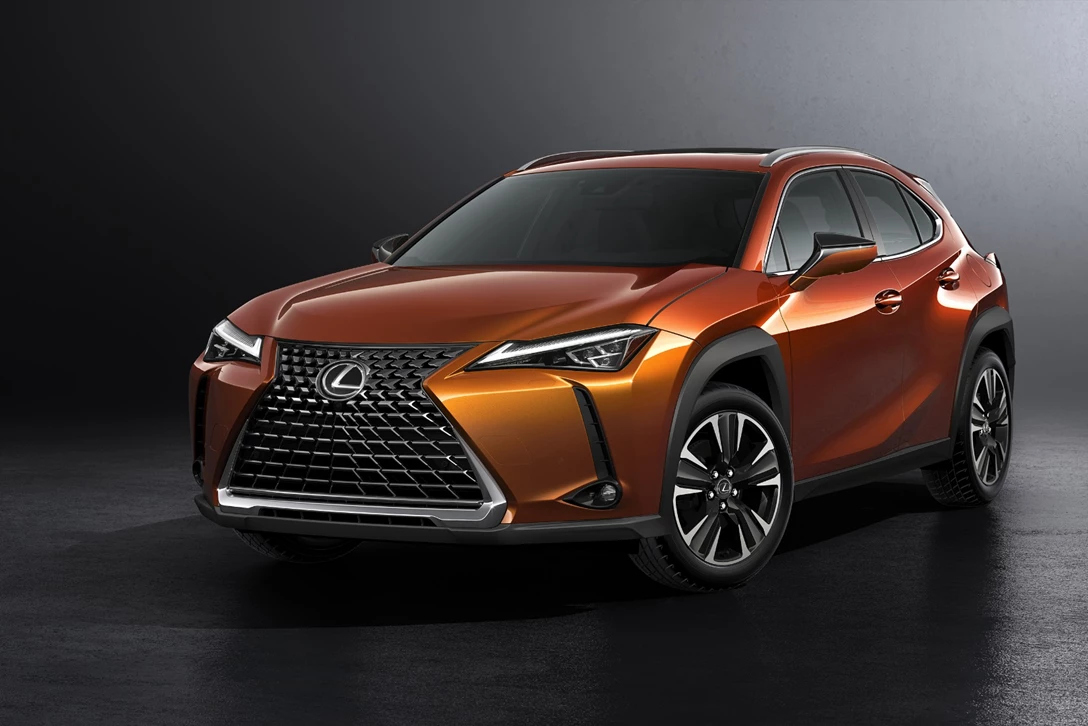 1592491-לקסוס UX (1).jpg