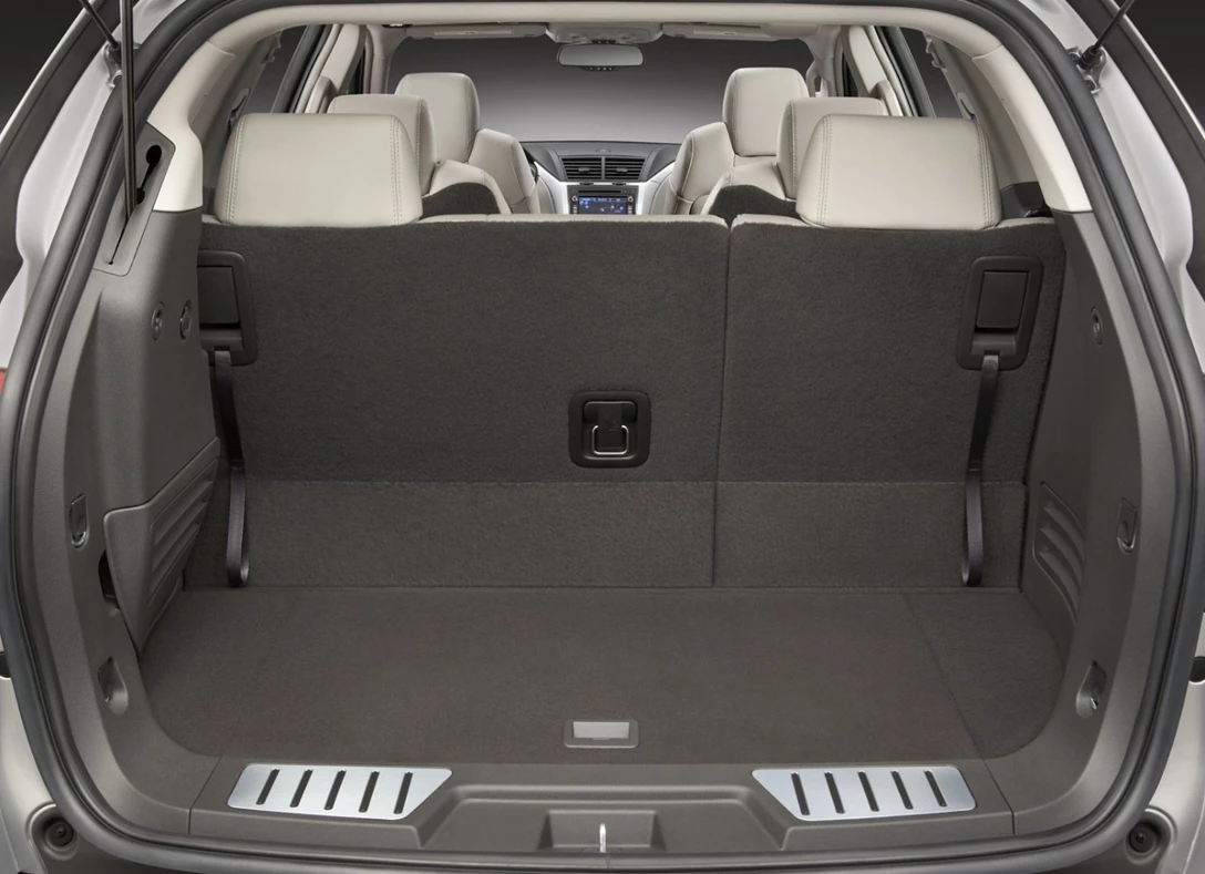 1662395-Chevrolet-Traverse-2013-11.jpg