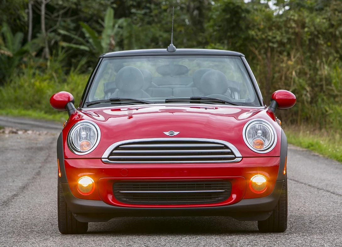 1660914-Mini-Cooper_S_Convertible-2014-04.jpg