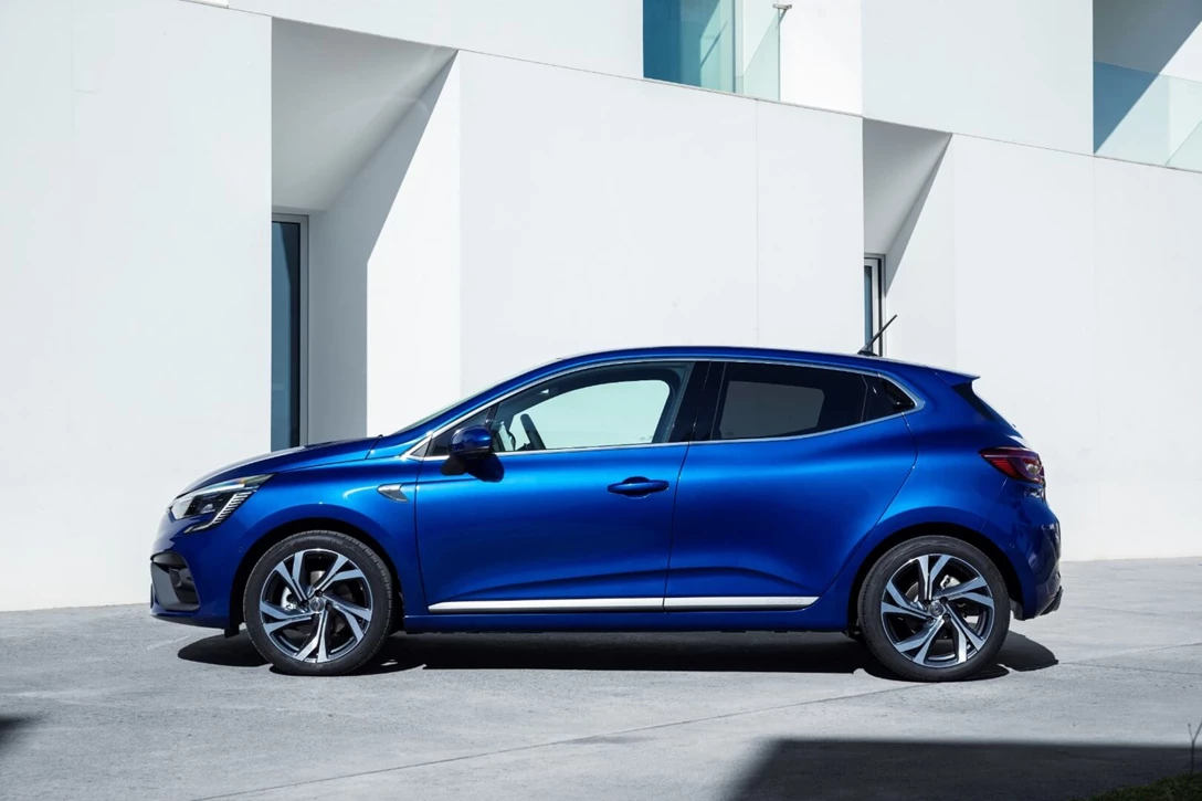 1620579-21227101_2019_-_New_Renault_CLIO_test_drive_in_Portugal.jpg