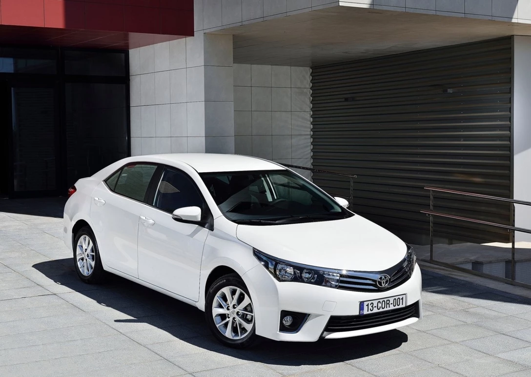 1635762-Toyota-Corolla_EU-Version-2018-02.jpg