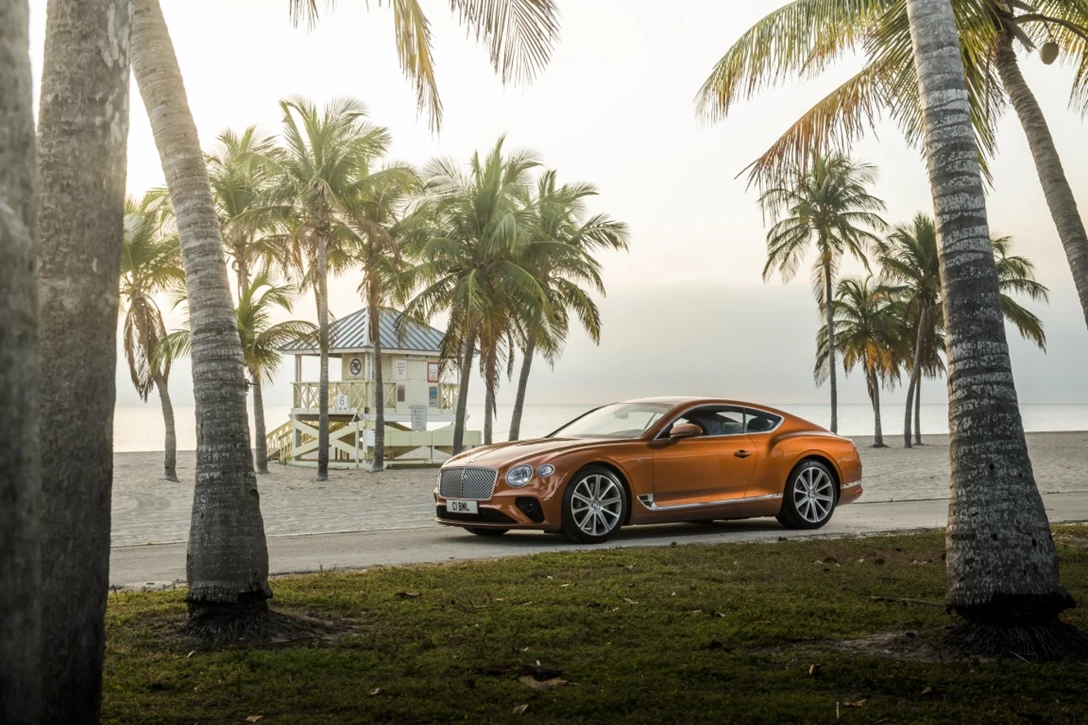 1614107-Bentley Continental GT V8 8.jpg