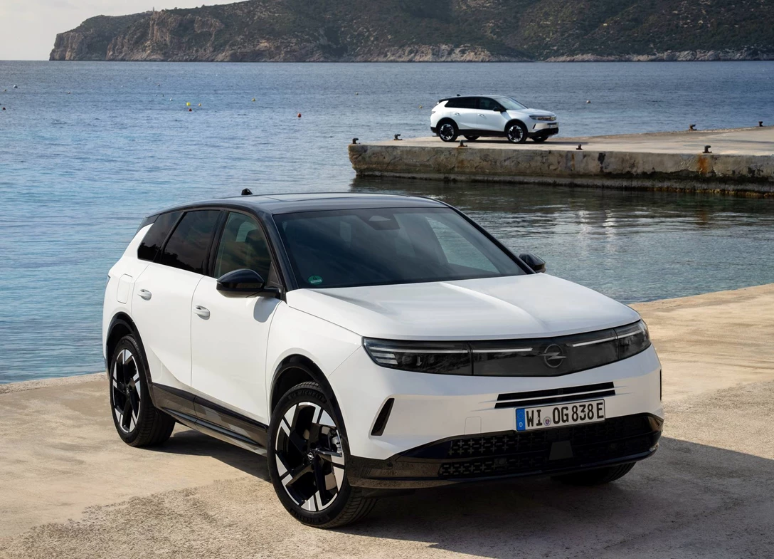 Opel-Grandland-2025-01.jpg