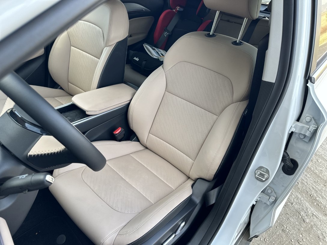 1685219-G G C 480 - 89-min.jpeg