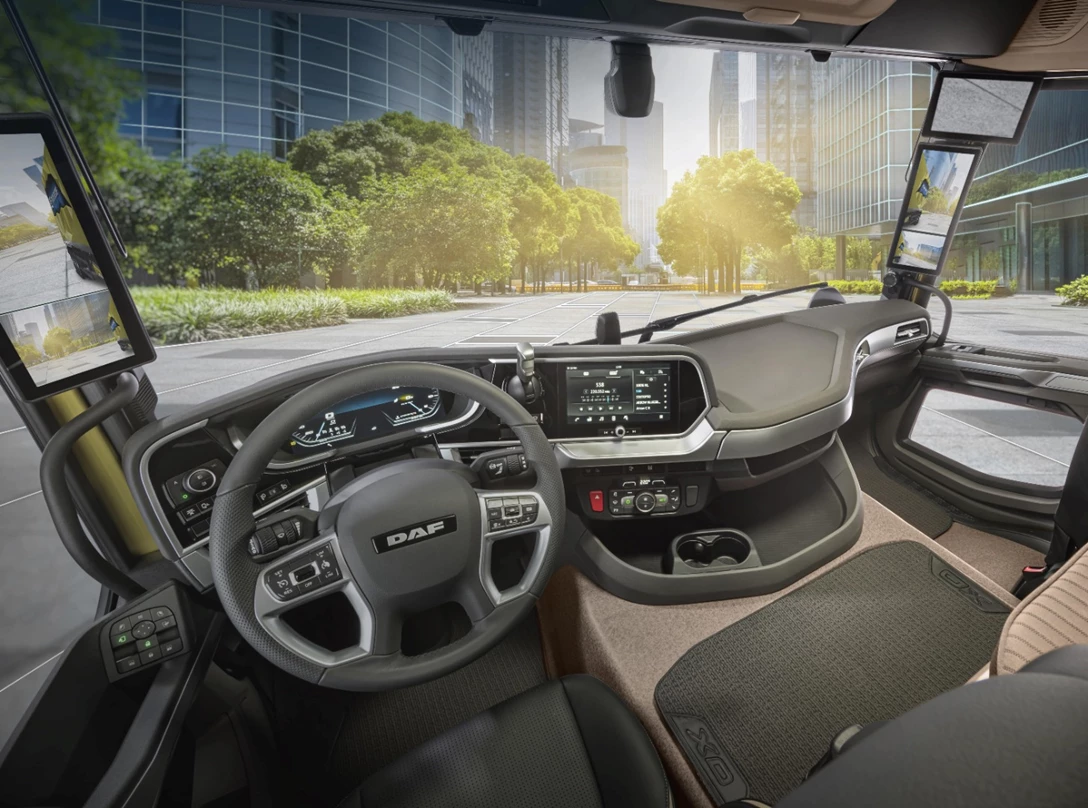 1673645-3.1. DAF XD Interior - Kerb View Window and Folded Seat-min.jpg