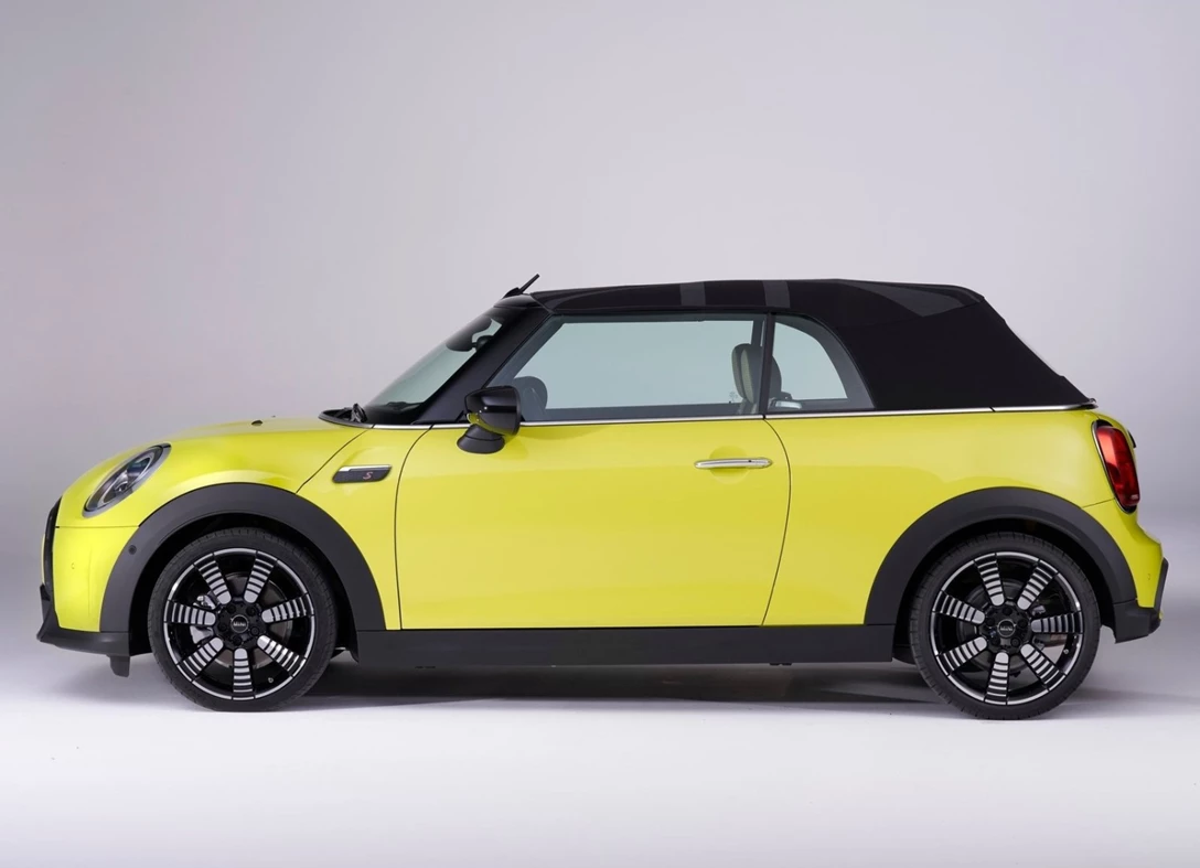 1646453-Mini-Cooper_S_Convertible-2021-04.jpg