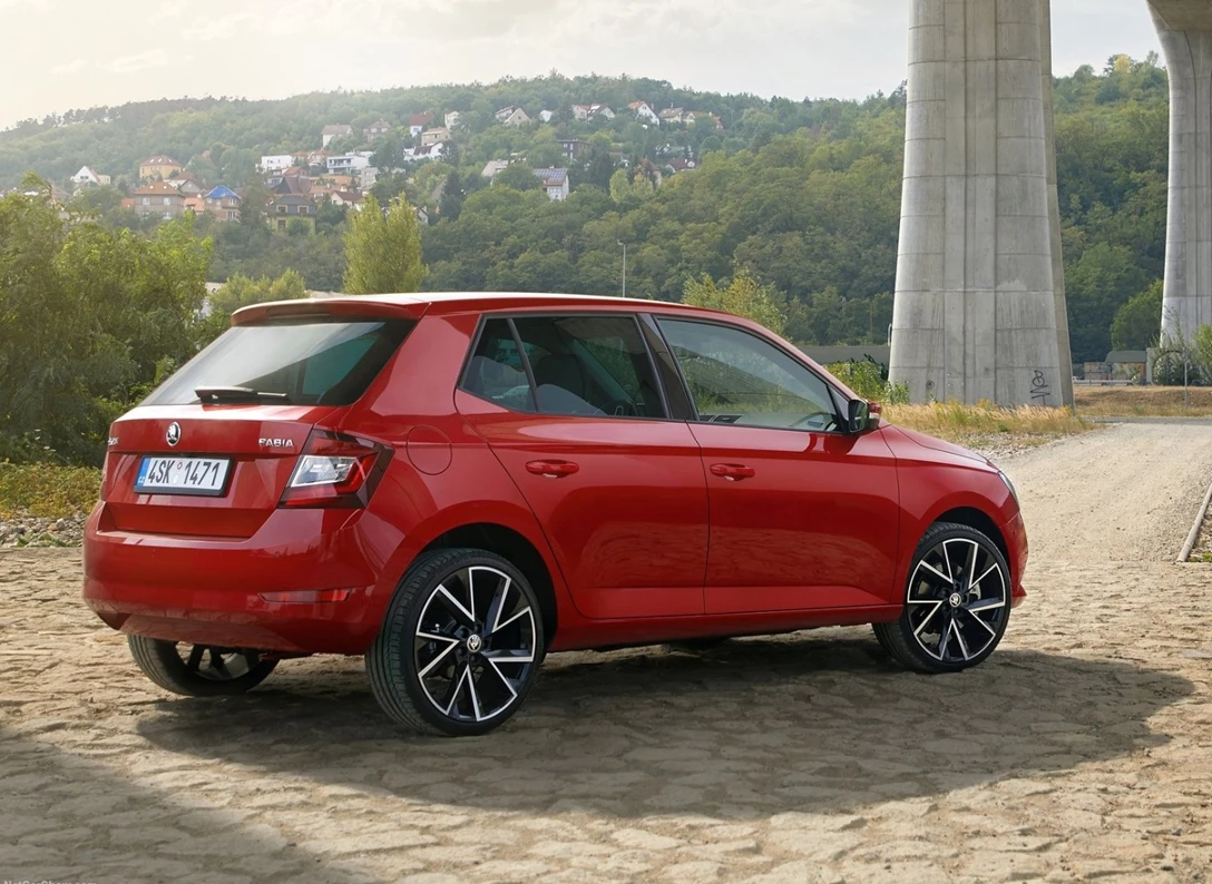 1639173-Skoda-Fabia-2021-02.jpg