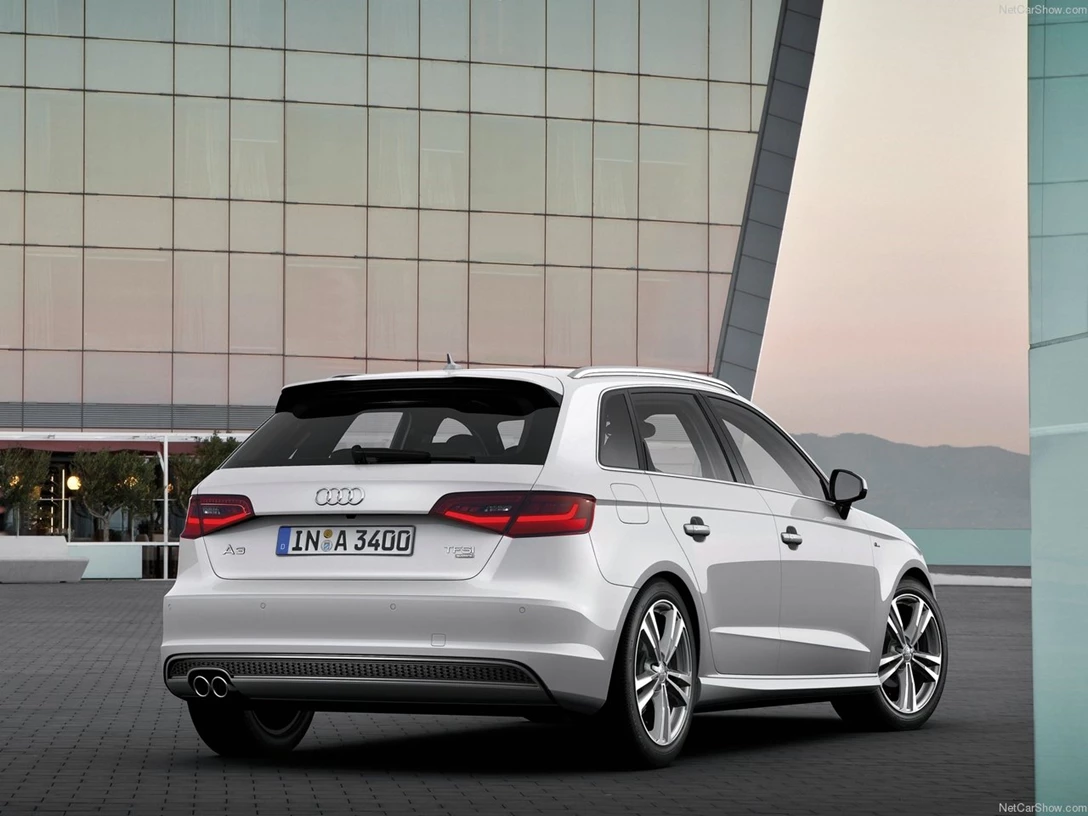 1646087-Audi-A3_Sportback_S-Line-2014-1280-23.jpg