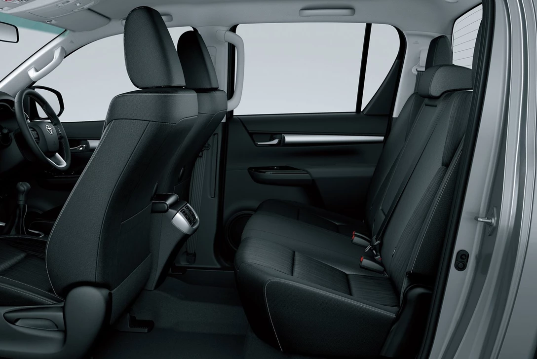 טויוטה היילקס 2016