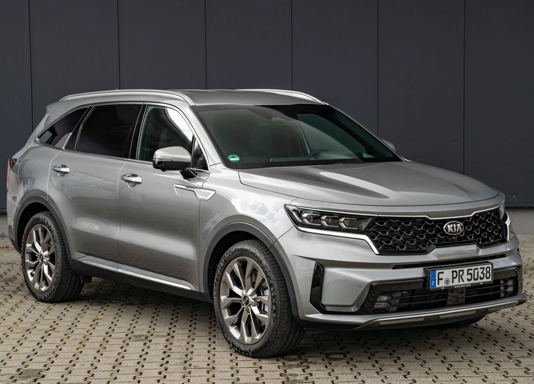 1641601-Kia-Sorento-2021-04.jpg
