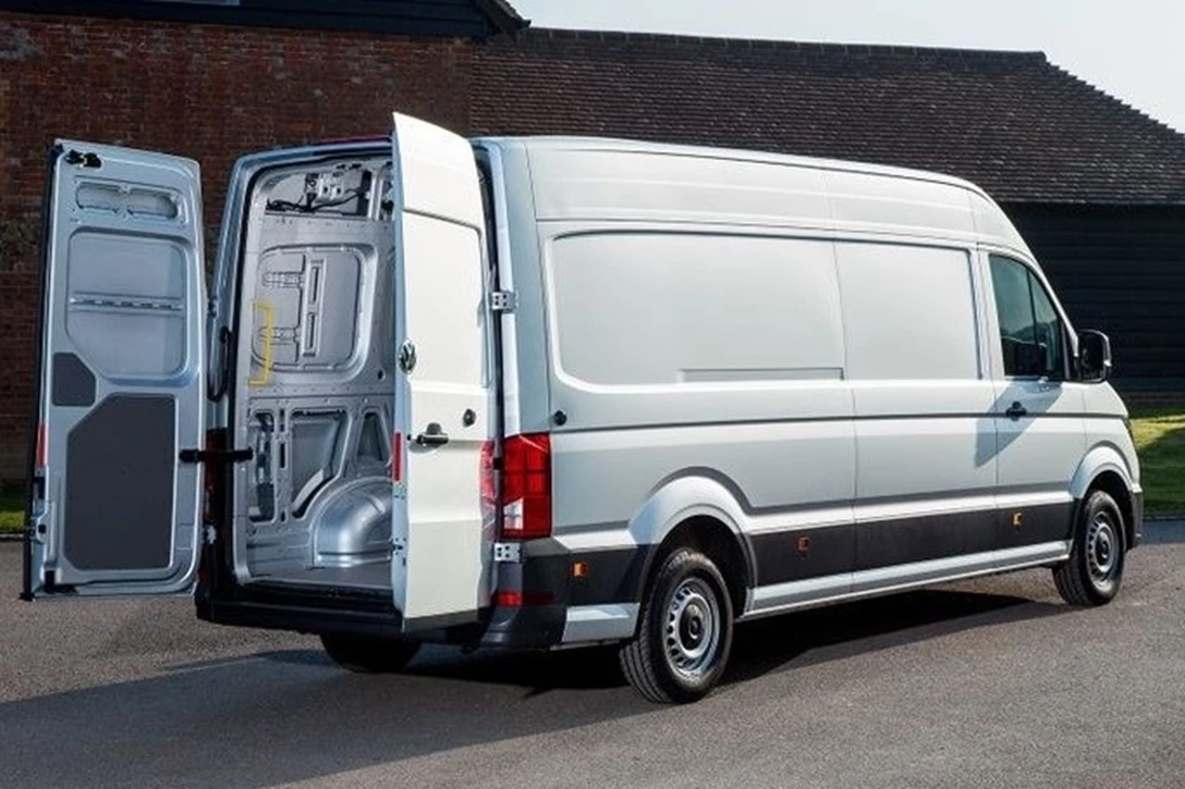 1684815-Volkswagen-Crafter-2023-02.jpg