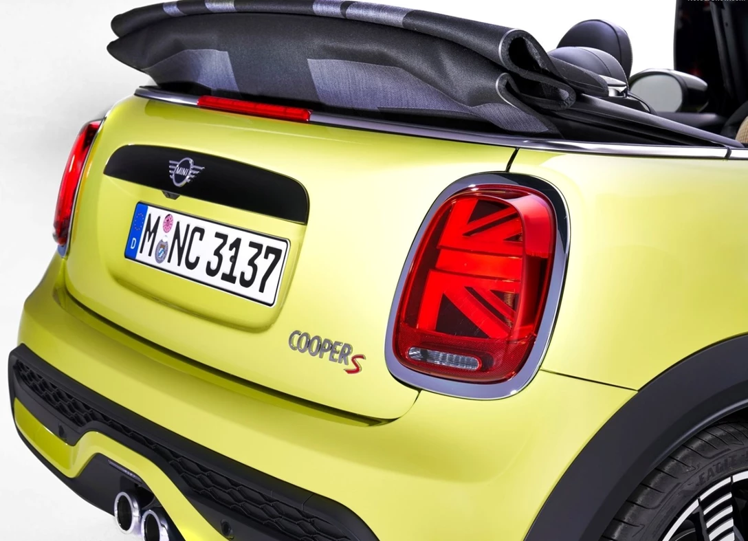 1660785-Mini-Cooper_S_Convertible-2022-08.jpg