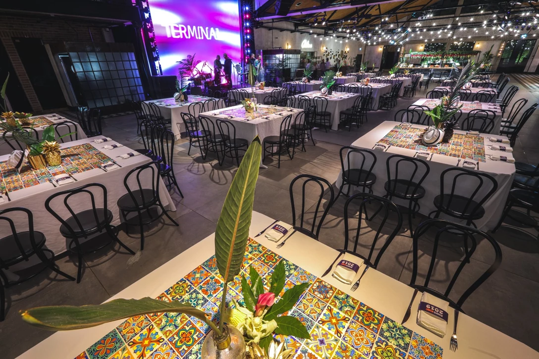 1611765-  (18 of 127).jpg