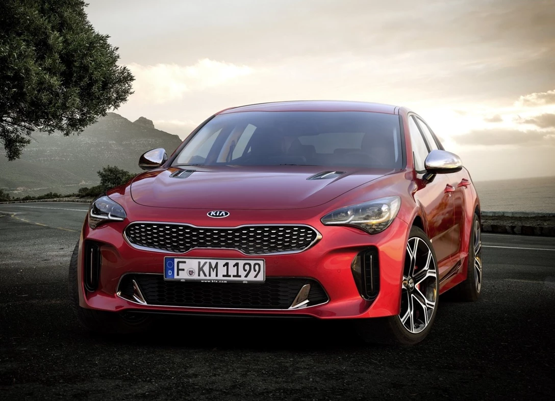 1670159-Kia-Stinger-2019-04.jpg