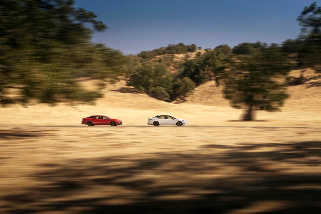 1606904-TRD_Camry_Avalon_002_A8AED722B0B22DB4FAB8E732E0C60C4C6E379A39.jpg