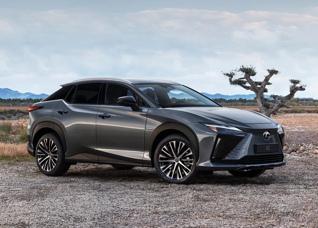 1678486-Lexus-RZ_450e-2023-01.jpg