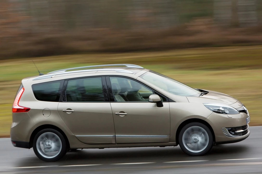 1592848-סקירת מיניוואנים (11).jpg