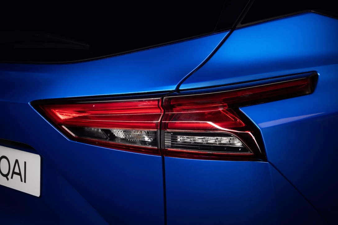 1640125-All-NewNissanQashqai-Exterior2Taillight.jpg