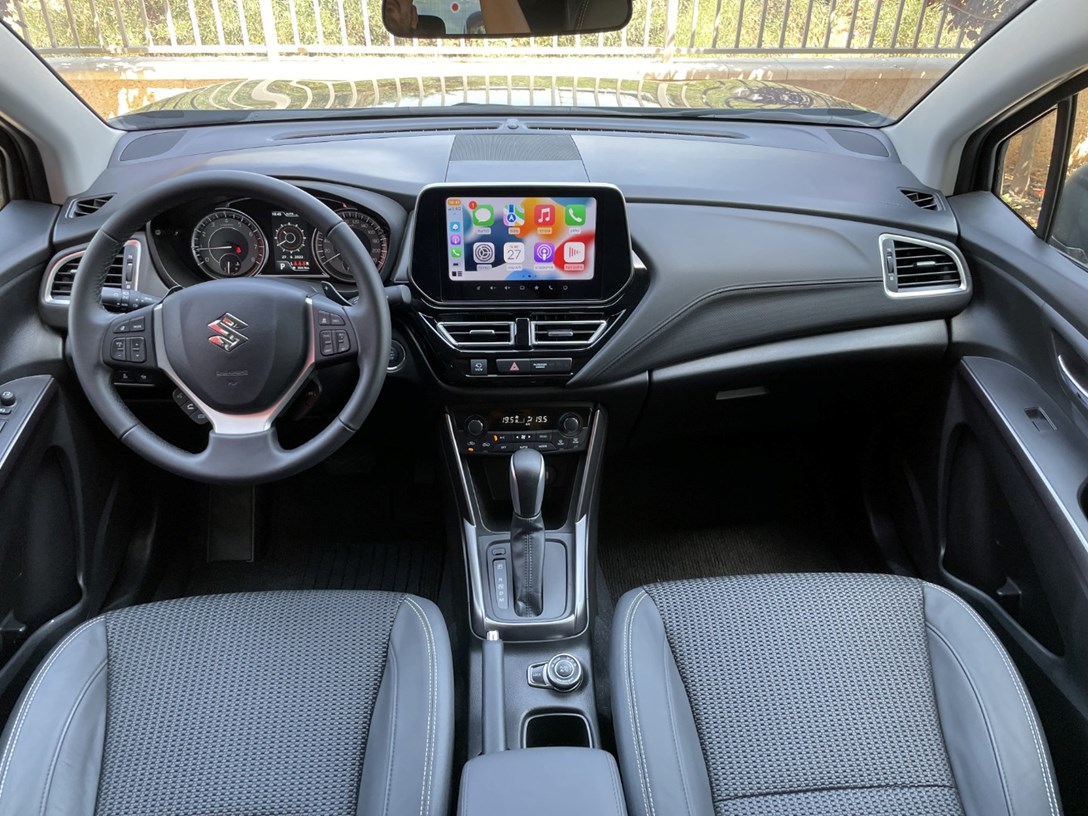 1662584-S CROSS - 54-min.jpeg