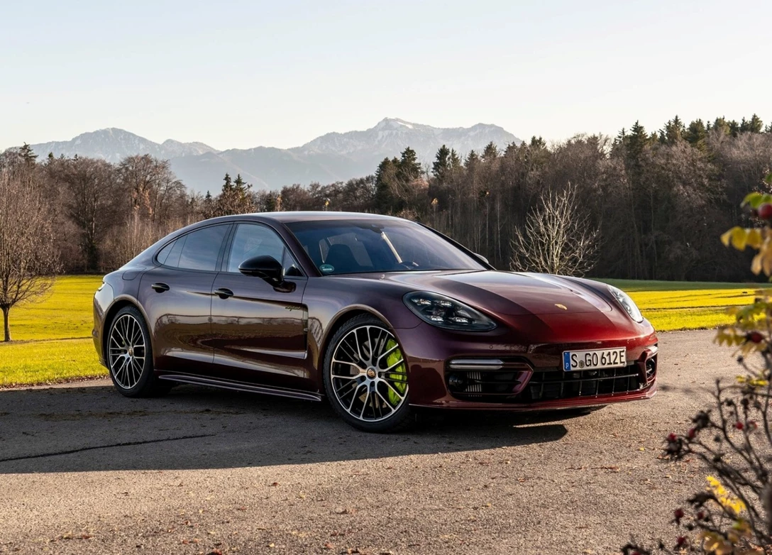 1679823-Porsche-Panamera-2023-12.jpg