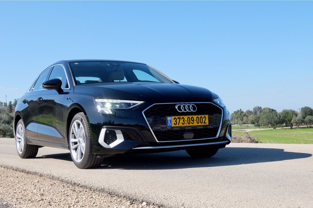 1639261-אודי A3 סדאן מבחן דרכים - 9.jpeg