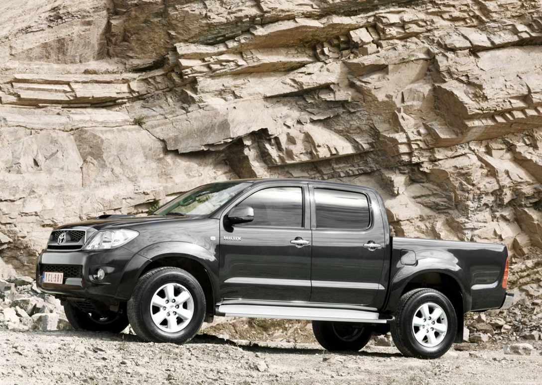 1598181-Toyota-Hilux-2009-1600-17.jpg