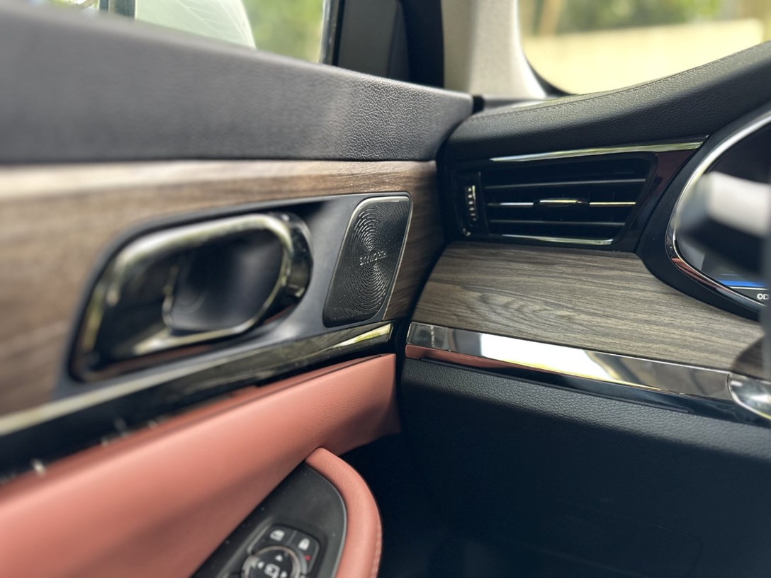 1682680-SKYWELL ET5 - 52-min.jpeg