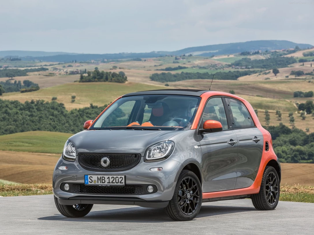 1589147-Smart-forfour 1.jpg