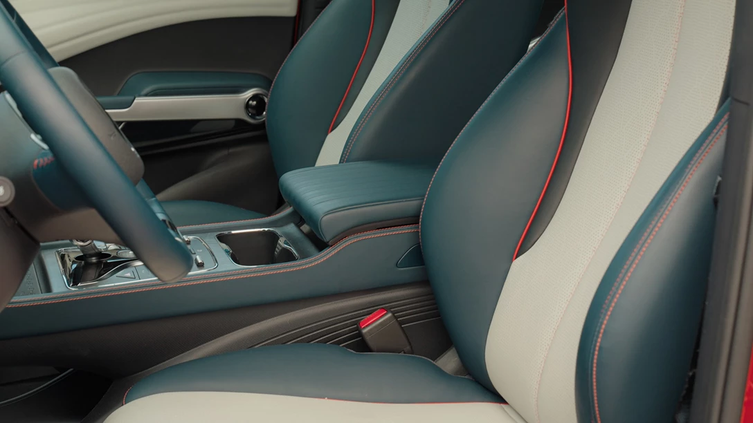 1672480-BYD ATTO 3.00_58_40_14.Still072 copy.jpg