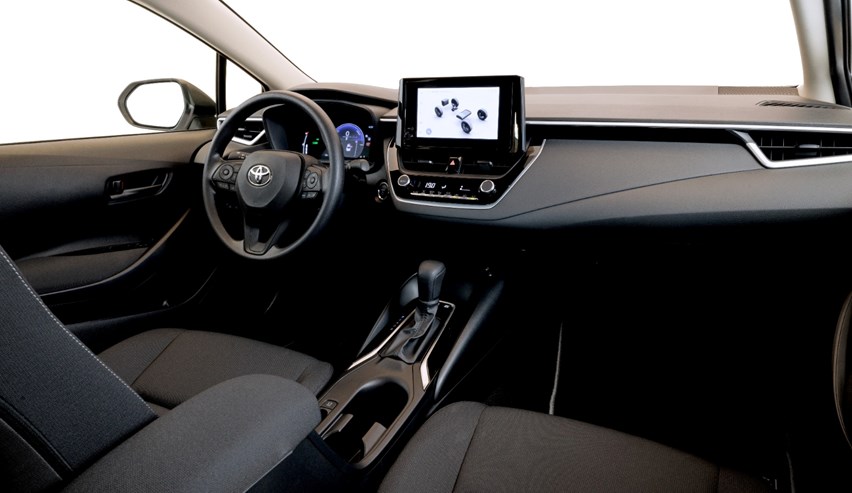 טויוטה קורולה 2026 סביבת נהג