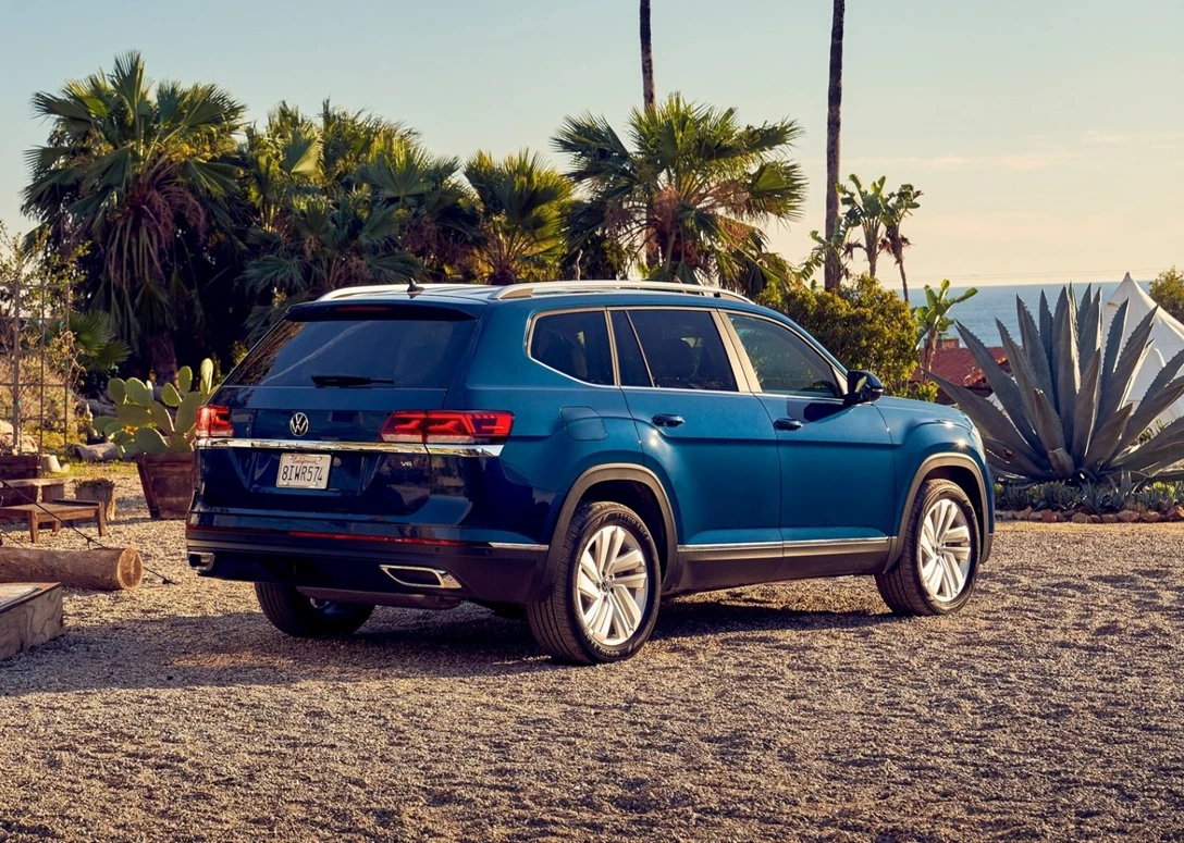 1656371-Volkswagen-Atlas-2021-1600-1c.jpg
