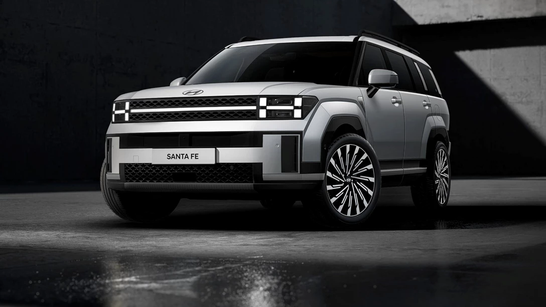 1684973-hyundai-santa-fe-boasts-bold-new-design-exterior-01_png.jpg