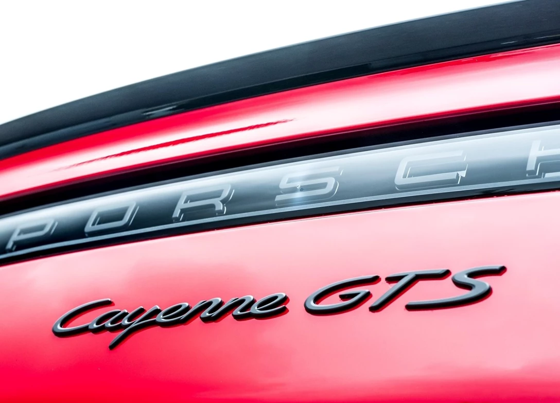 1683158-Porsche-Cayenne_Coupe-2023-18.jpg