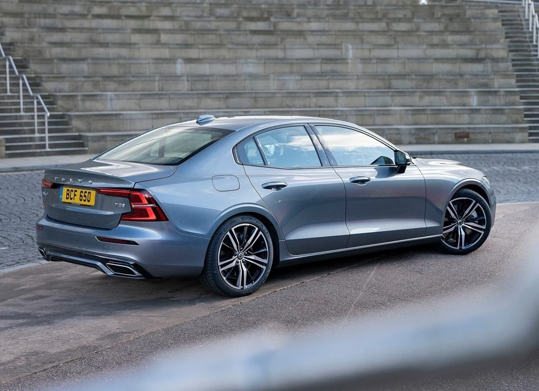 1650349-Volvo-S60-2019-04.jpg