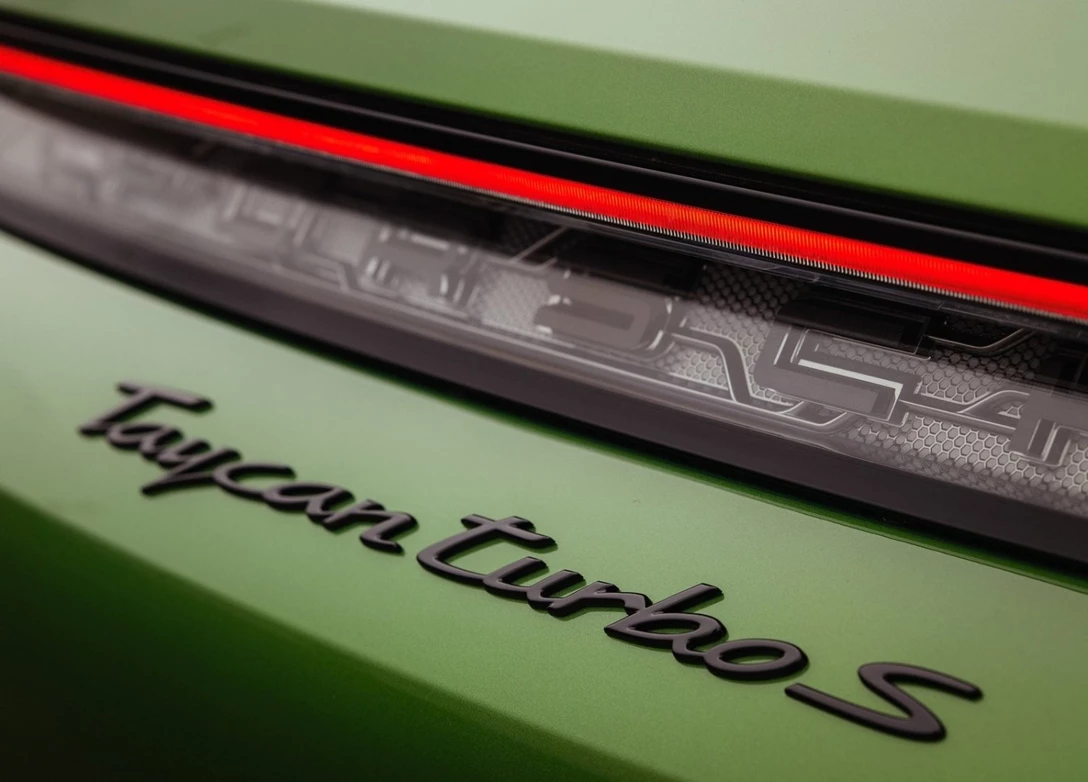 1703296-Porsche-Taycan-2024 (14).jpg