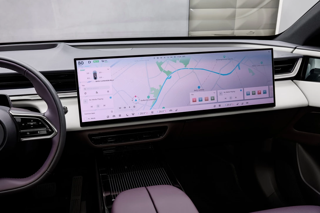 Mazda_CX_6e_Germany int (12).jpg