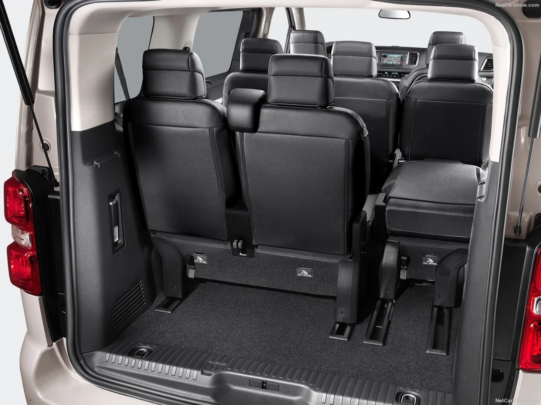 1591863-Citroen-SpaceTourer 9.jpg