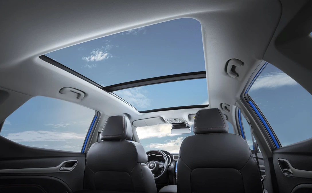1684891-MG-ZS-EV-panoramic-sunroof.jpg